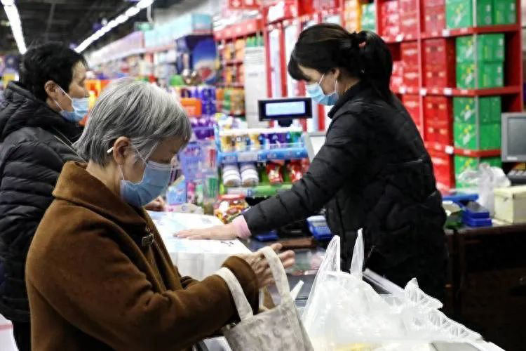 哪种“零食”添加剂最多？是饼干吗？医生劝告：5种零食尽量少吃