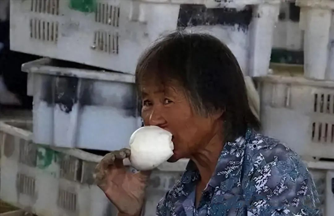 研究发现：若每天早餐都是馒头，不出半年，身体或出现这4变化