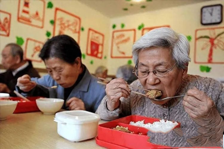 医生研究发现：一旦患上糖尿病，吃饭一定要注意4点，别害了自己