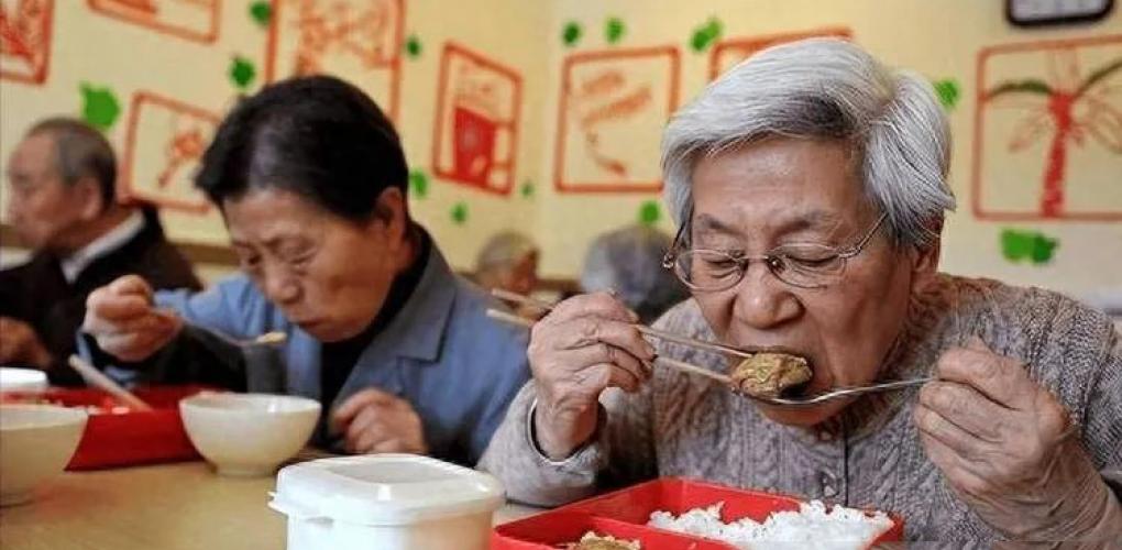 医生研究发现：一旦患上糖尿病，吃饭一定要注意4点，别害了自己