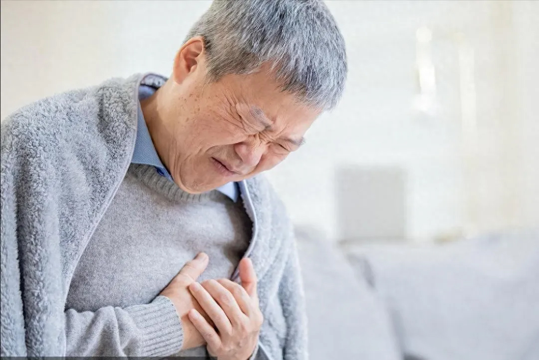 心梗与散步有关？医生强调：年过65岁以后，散步记住“1做3不做”